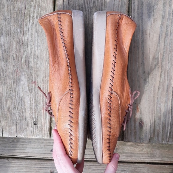 Vintage Leather Loafers - Picture 3 of 9